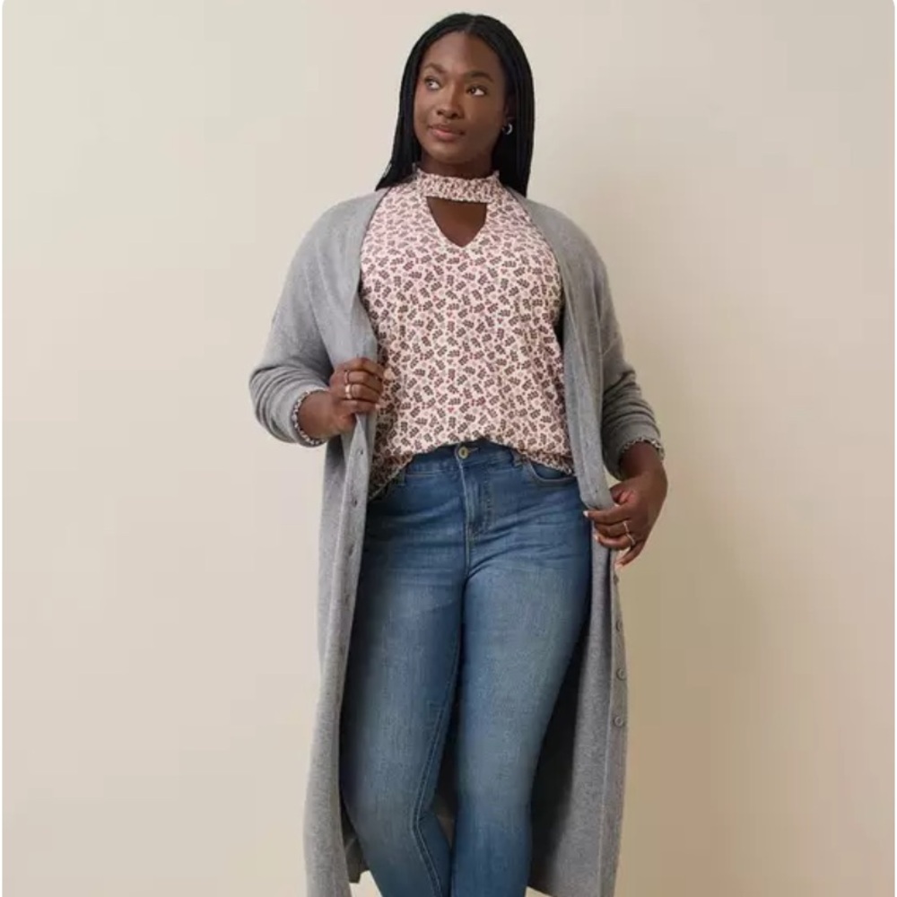 Torrid Textured Jersey Choker Neck Smocked Bottom Top- Size 1X